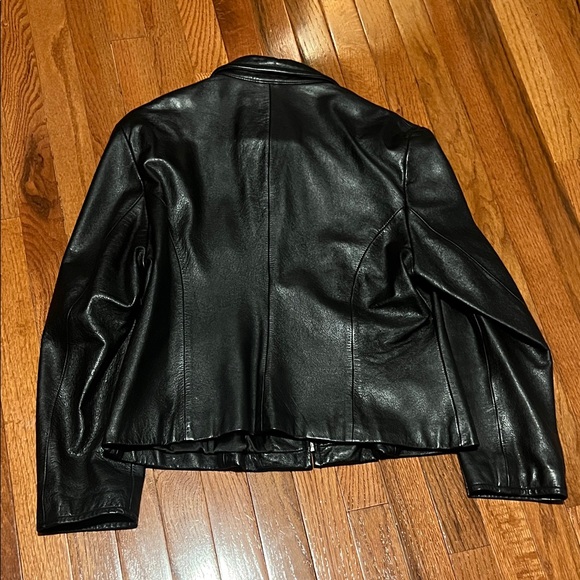 Wilson Women's Classic Black Leather Jacket - Picture 3 of 3